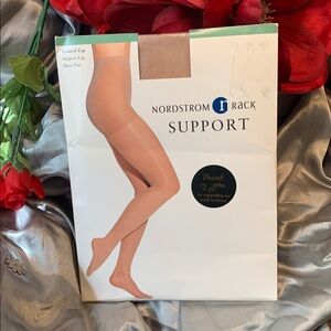 🌹Nordstrom RACK • Sheer Support Control Top Tights - Nude - Support Leg